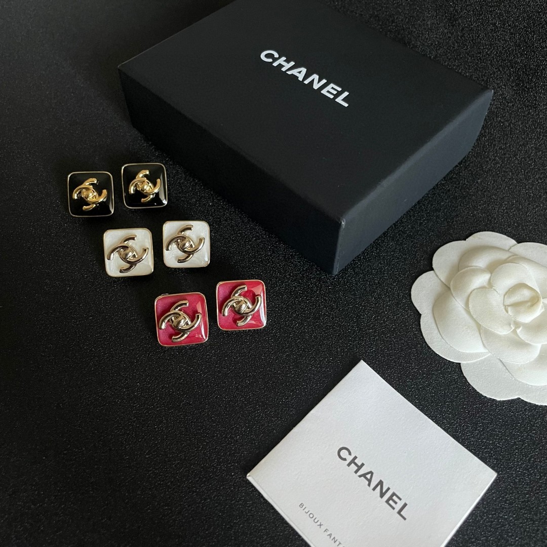 [TOP] CHANEL Earrings - 3 Colors