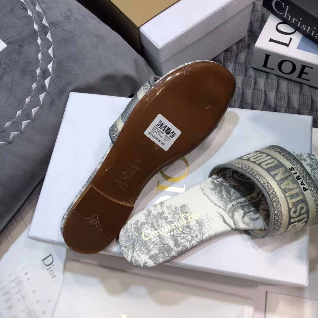 [TOP] Christian Dior CD Embroidered Sandals - Gray