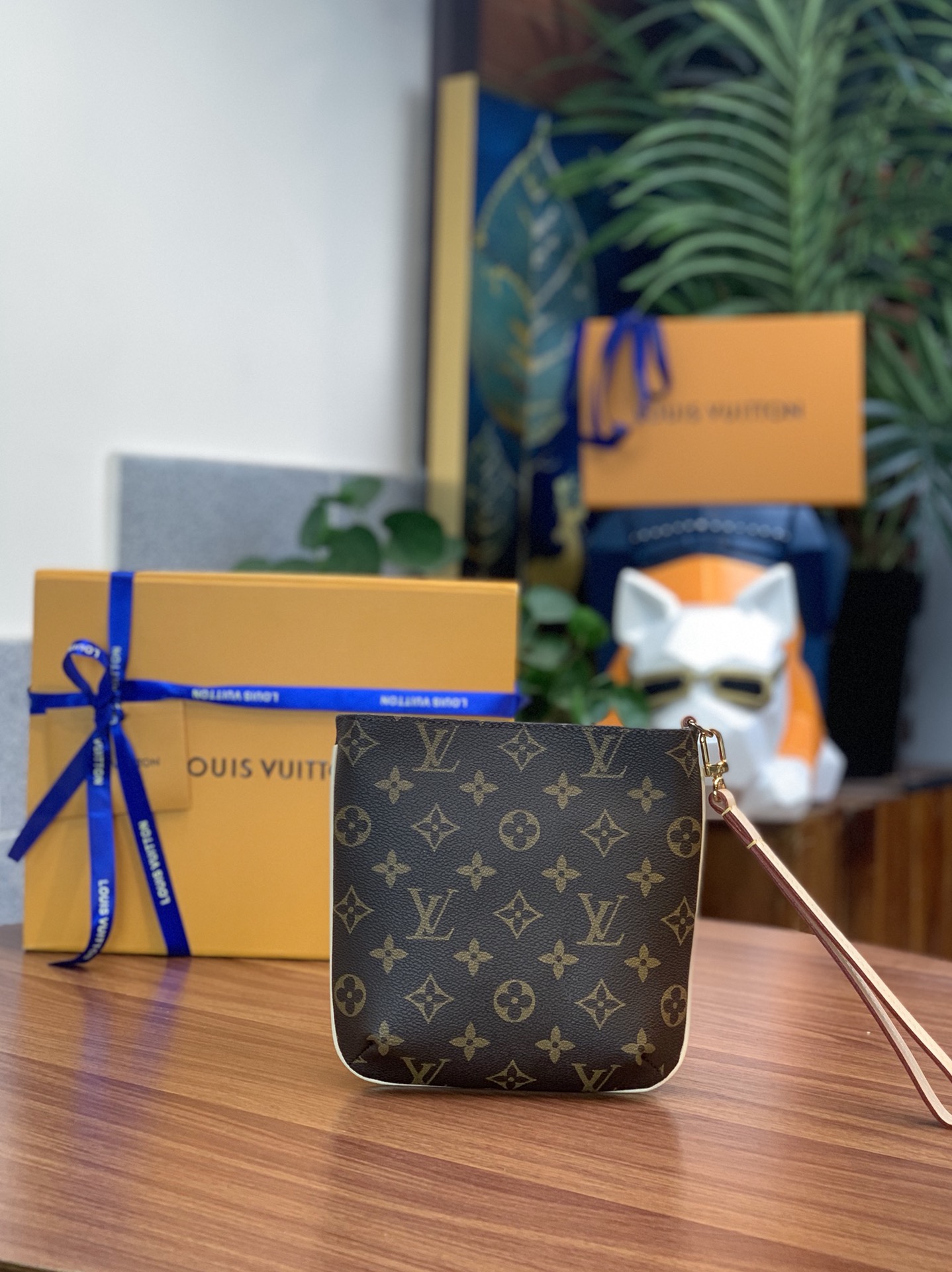 [TOP] Louis Vuitton LV Monogram Hand Bag 19x19x5cm - Brown