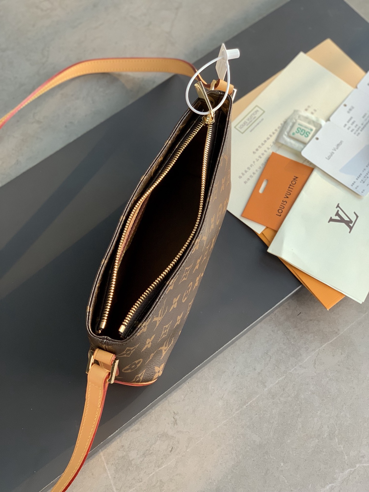 [TOP] Louis Vuitton LV Twicr Shoulder Bag Monogram 25x13x7.5cm - Brown