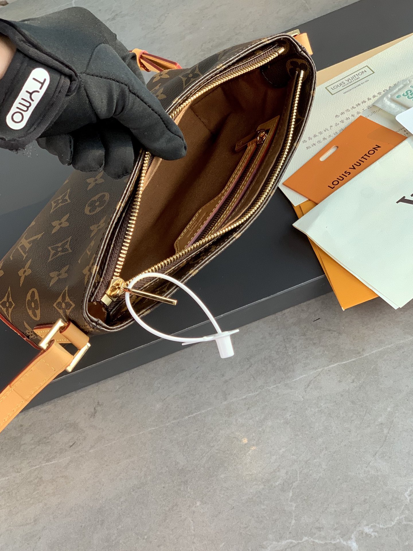 [TOP] Louis Vuitton LV Twicr Shoulder Bag Monogram 25x13x7.5cm - Brown