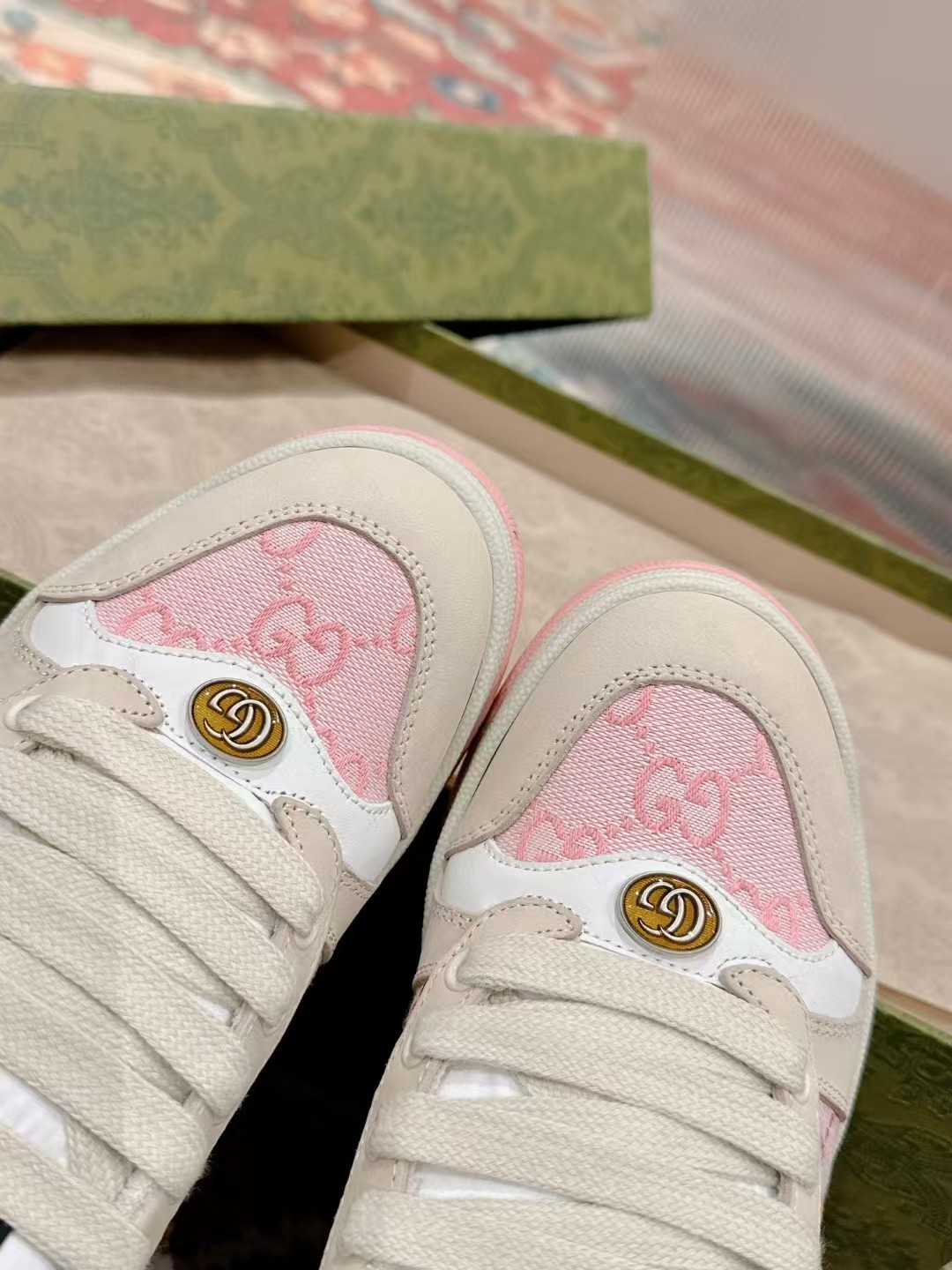 [TOP] GUCCI GG Casual Shoes - Pink and Beige