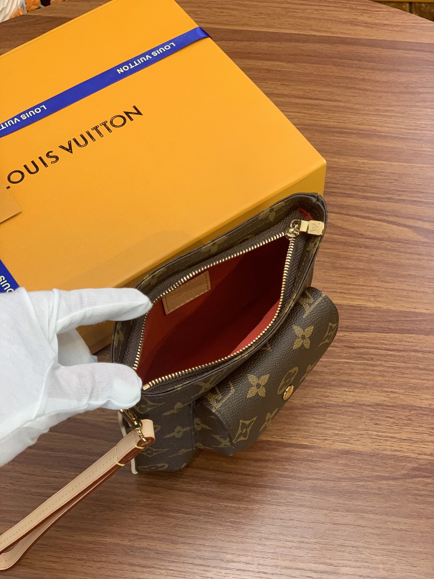 [TOP] Louis Vuitton LV Monogram Hand Bag 19x19x5cm - Brown