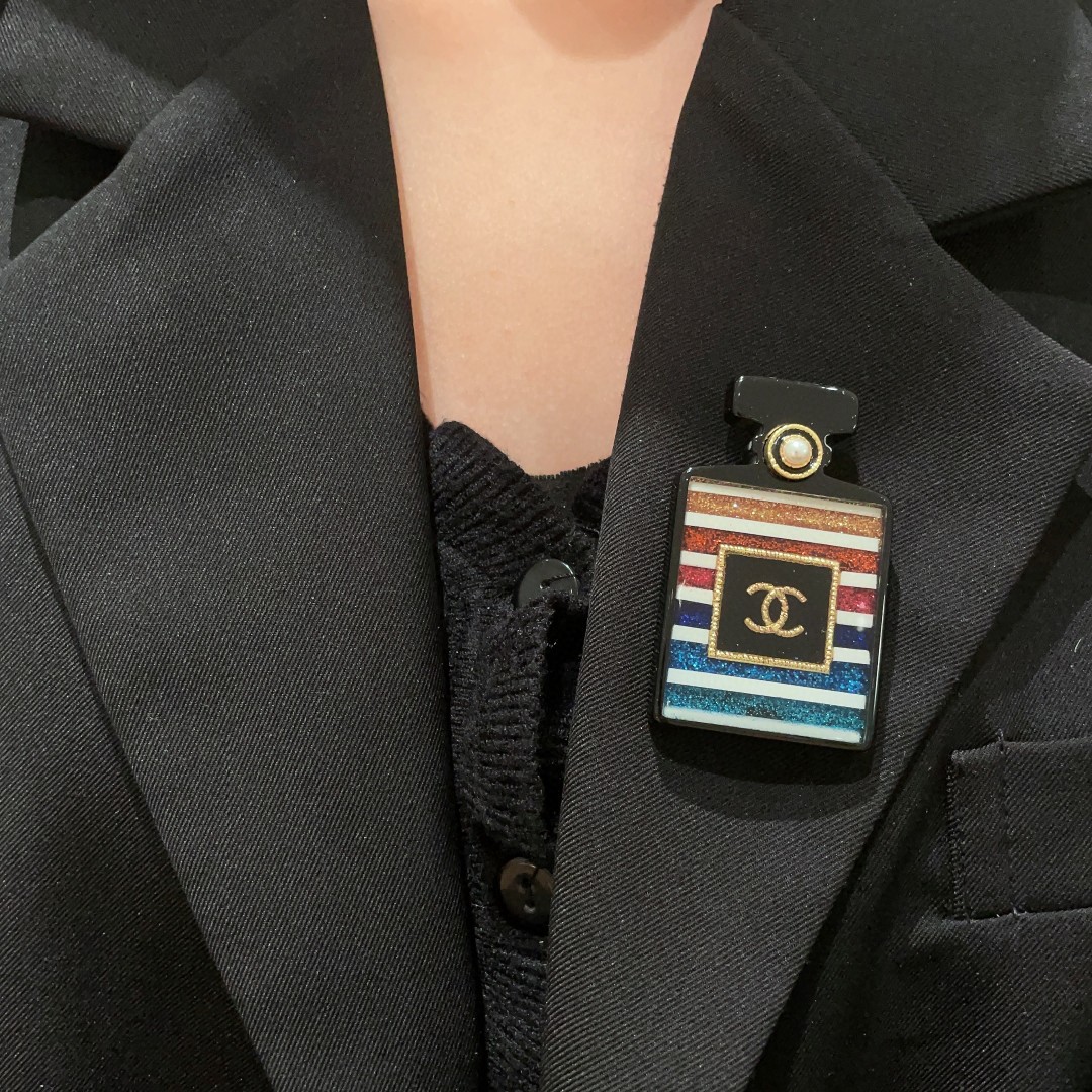 [TOP] CHANEL Perfume Bottle Brooch - Black