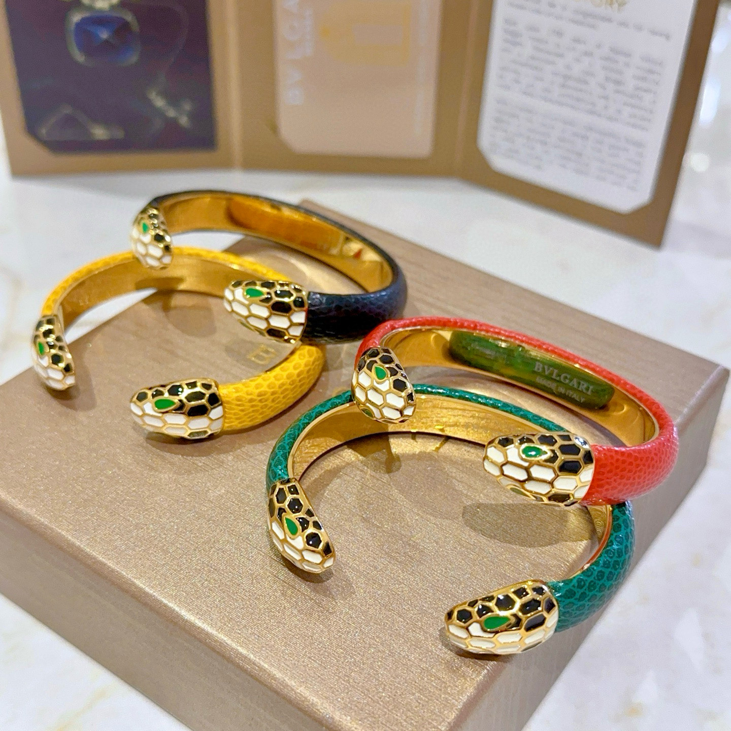 [TOP] BVLGARI Bracelet - 4 Colors
