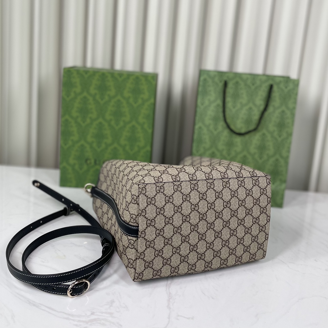 [TOP] GUCCI GG Emblen Bucket Bag 25x25x15.5cm - 2 Colour