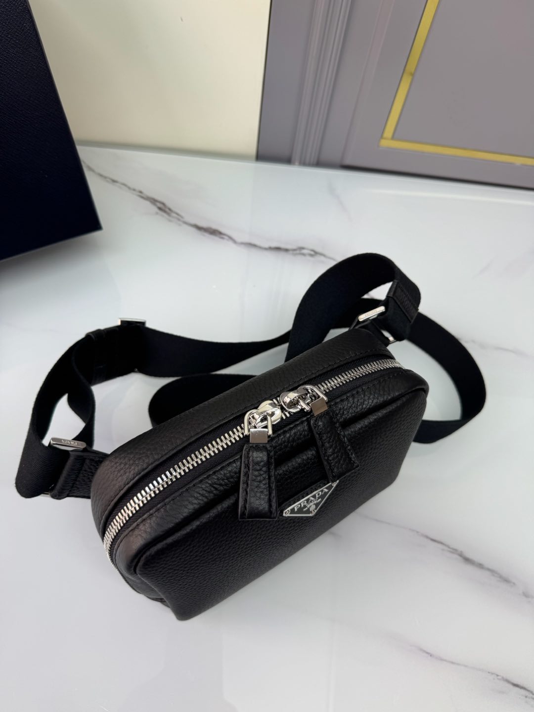 [Top] PRADA Chest Pack Bags 19.5*13.5*6cm - Black