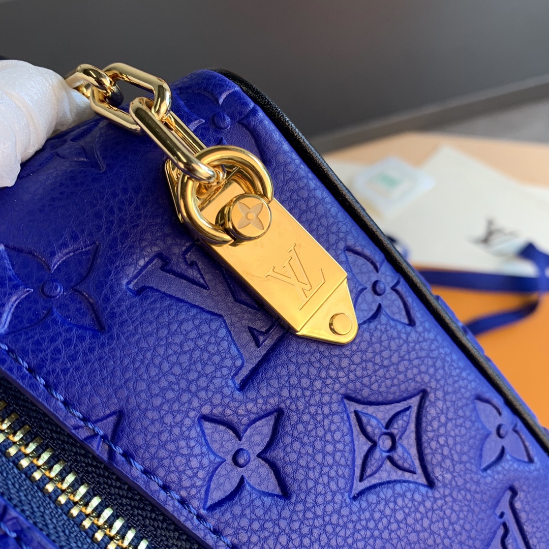 [TOP] Louis Vuitton LV X NBA Dopp Kit Bag Monogram Embossed Taurillon Leather 15x24x15cm - Blue