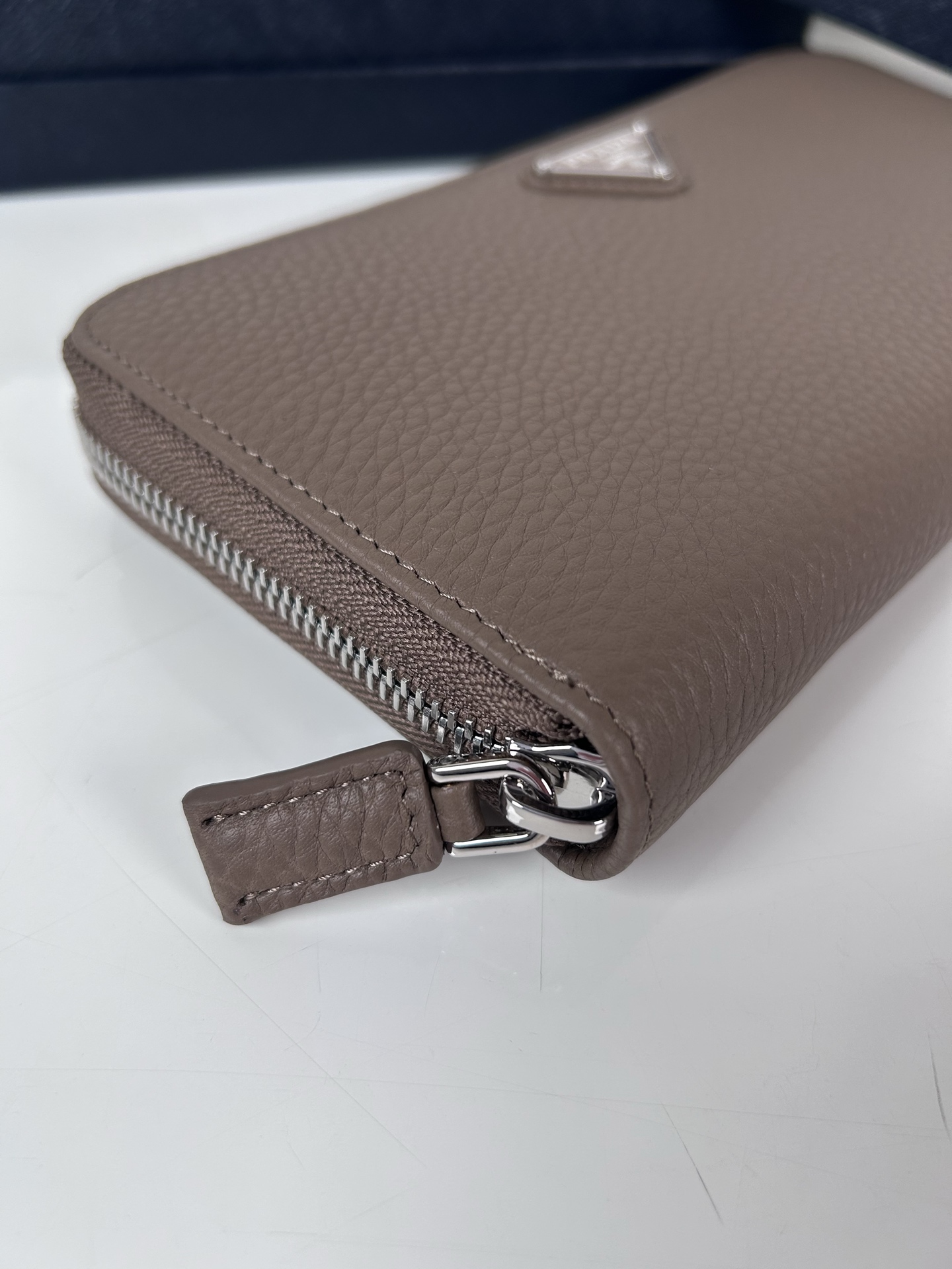 [TOP] PRADA Medium Wallet 20cm×10.3cm - Brown