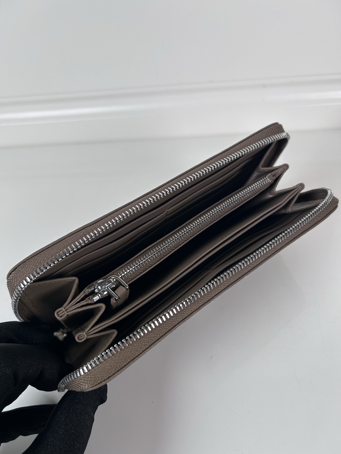 [TOP] PRADA Medium Wallet 20cm×10.3cm - Brown