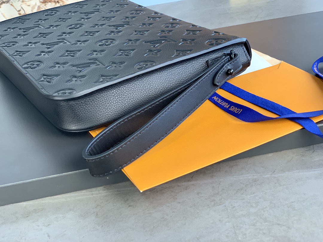 [TOP] Louis Vuitton LV S Lock 4A Bag Monogram Embossed Taurillon Leather 27x21x3.5cm - Black