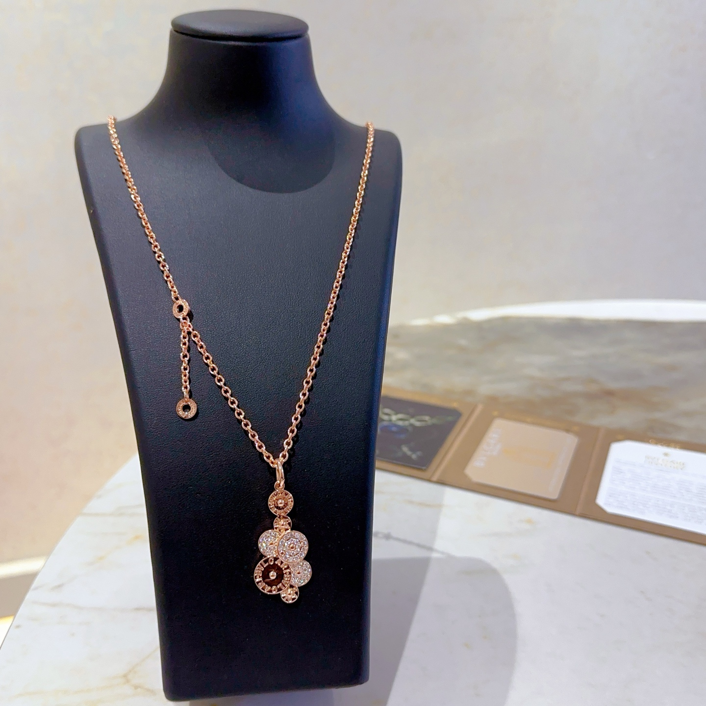 [TOP] BVLGARI DIVAS‘ DREAM Necklace - Rose Gold