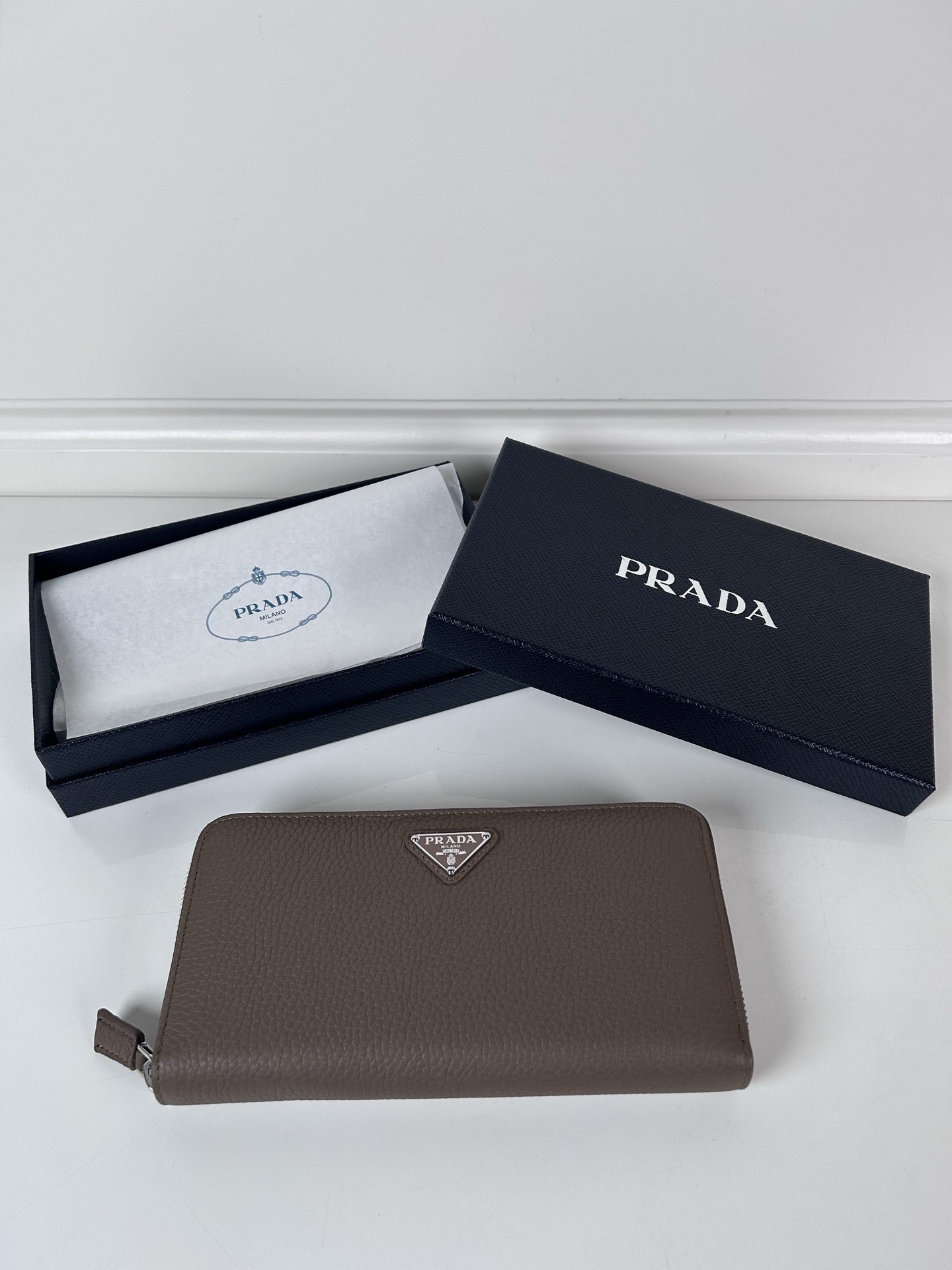 [TOP] PRADA Medium Wallet 20cm×10.3cm - Brown