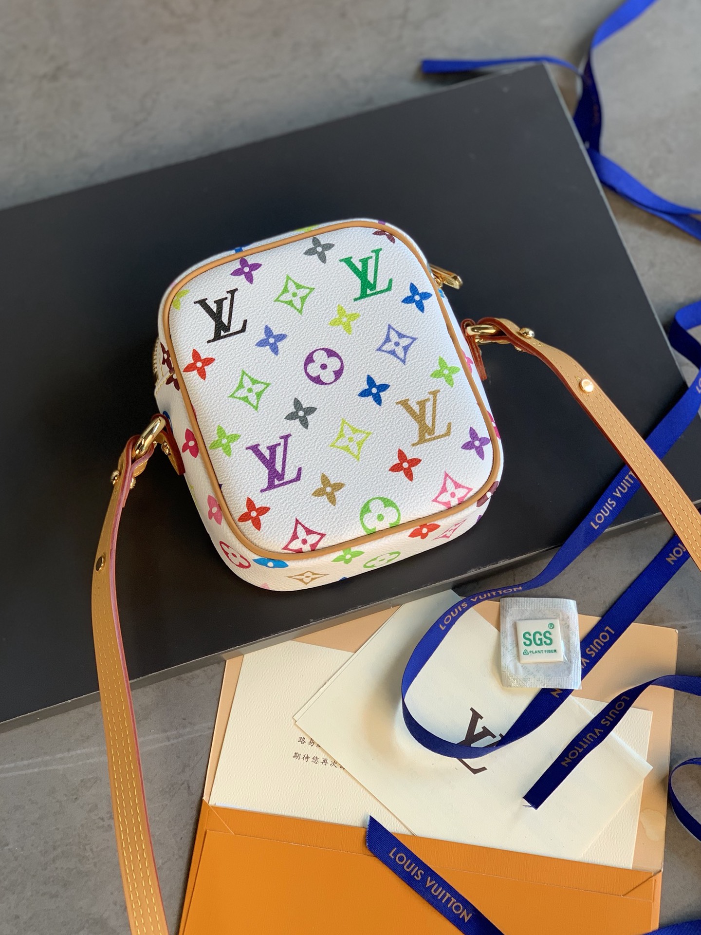 [TOP] Louis Vuitton LV Mini Bag with Colorful Logos 16x13.5x4.5cm - 2 Color