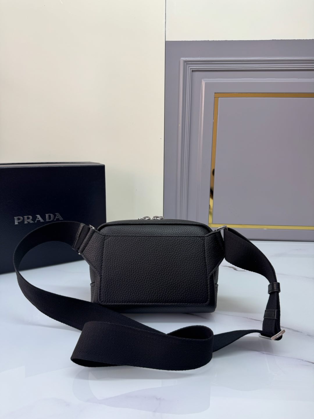 [Top] PRADA Chest Pack Bags 19.5*13.5*6cm - Black