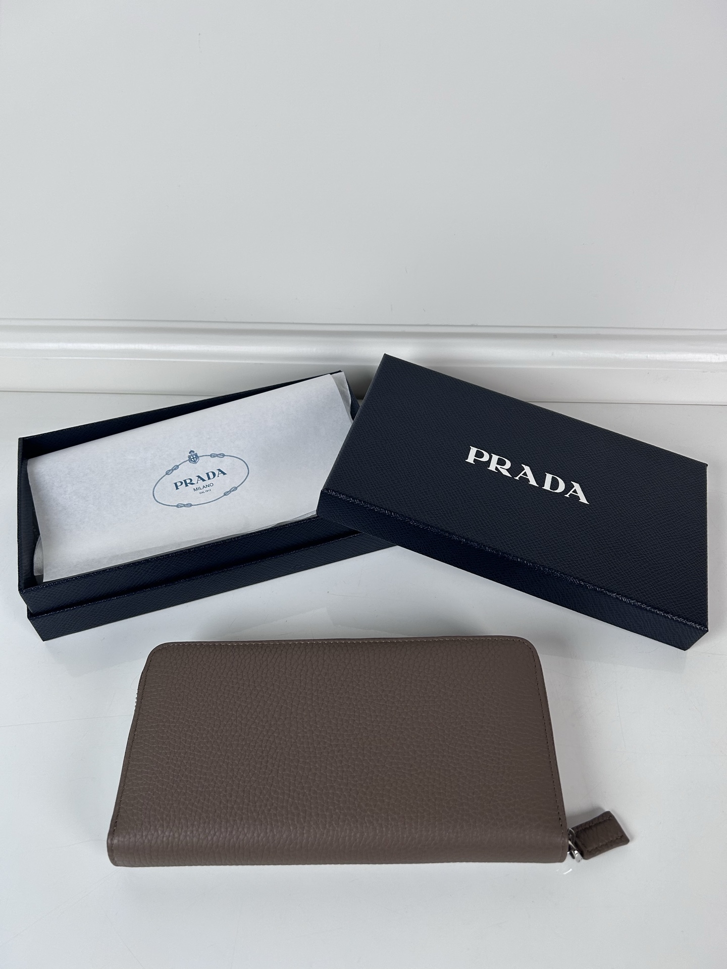 [TOP] PRADA Medium Wallet 20cm×10.3cm - Brown