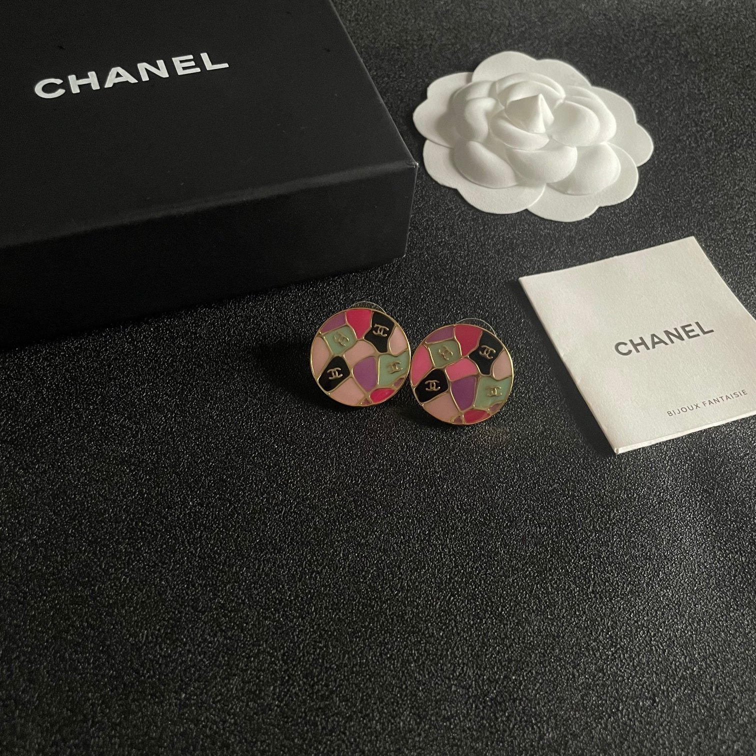 [TOP] CHANEL CC Earrings- Black and Pink