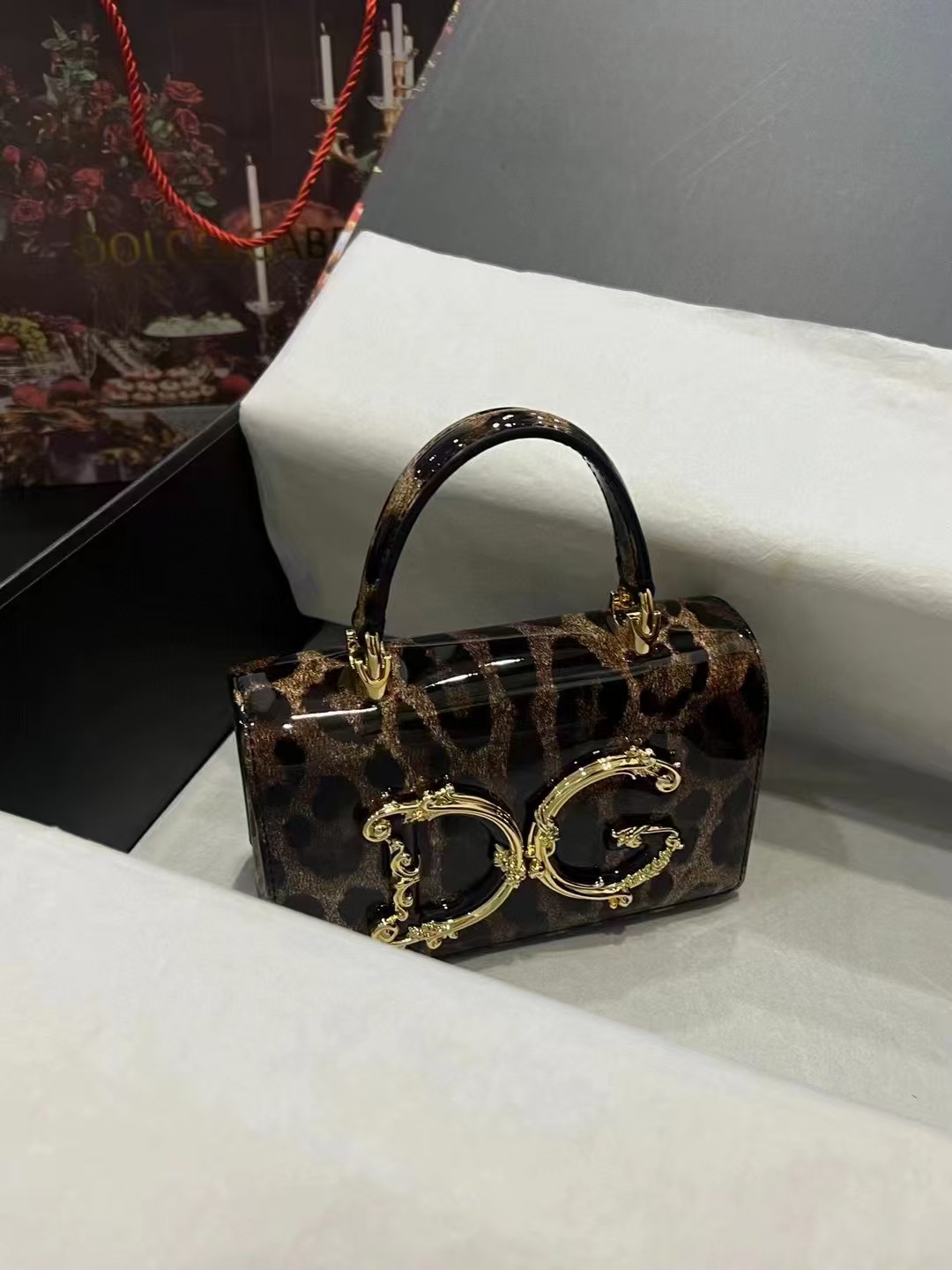 [TOP] Dolce & Gabbana D&G Handle Bag Patent Leopard 18x10x5cm - Black