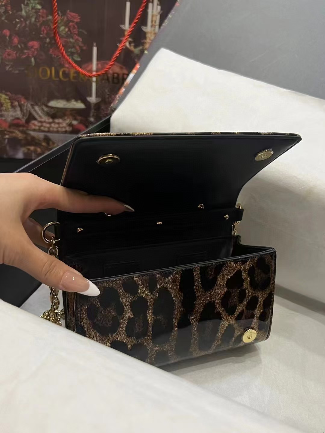 [TOP] Dolce & Gabbana D&G Handle Bag Patent Leopard 18x10x5cm - Black