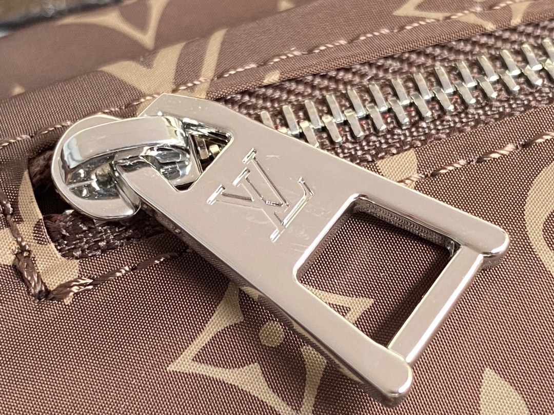 [TOP] Louis Vuitton LV On The Go Monogram Tote Bag Econyl 41x34x19cm - Light Blue