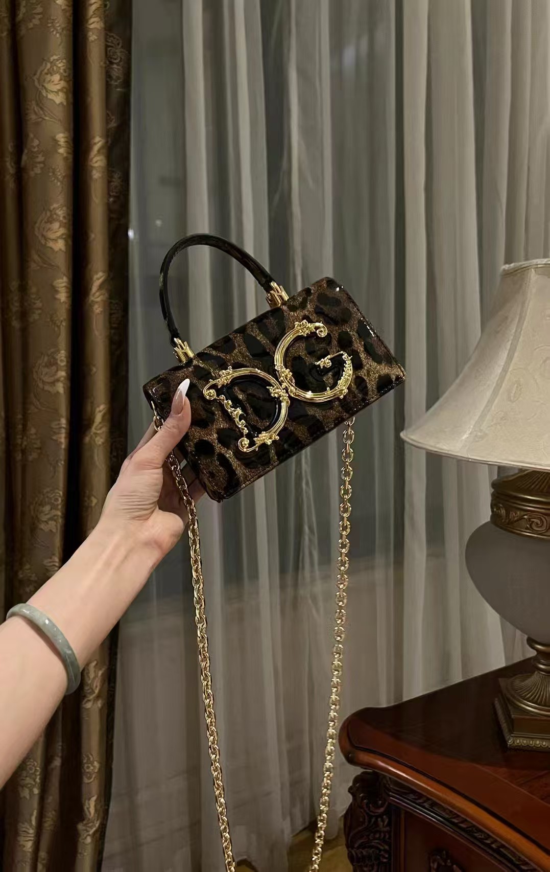 [TOP] Dolce & Gabbana D&G Handle Bag Patent Leopard 18x10x5cm - Black