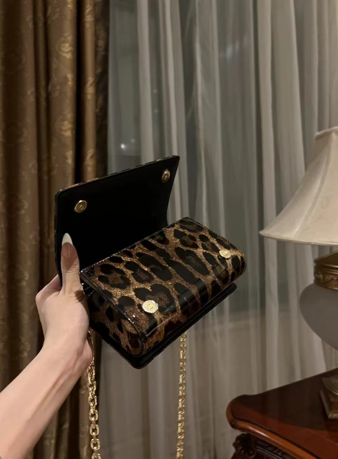 [TOP] Dolce & Gabbana D&G Handle Bag Patent Leopard 18x10x5cm - Black