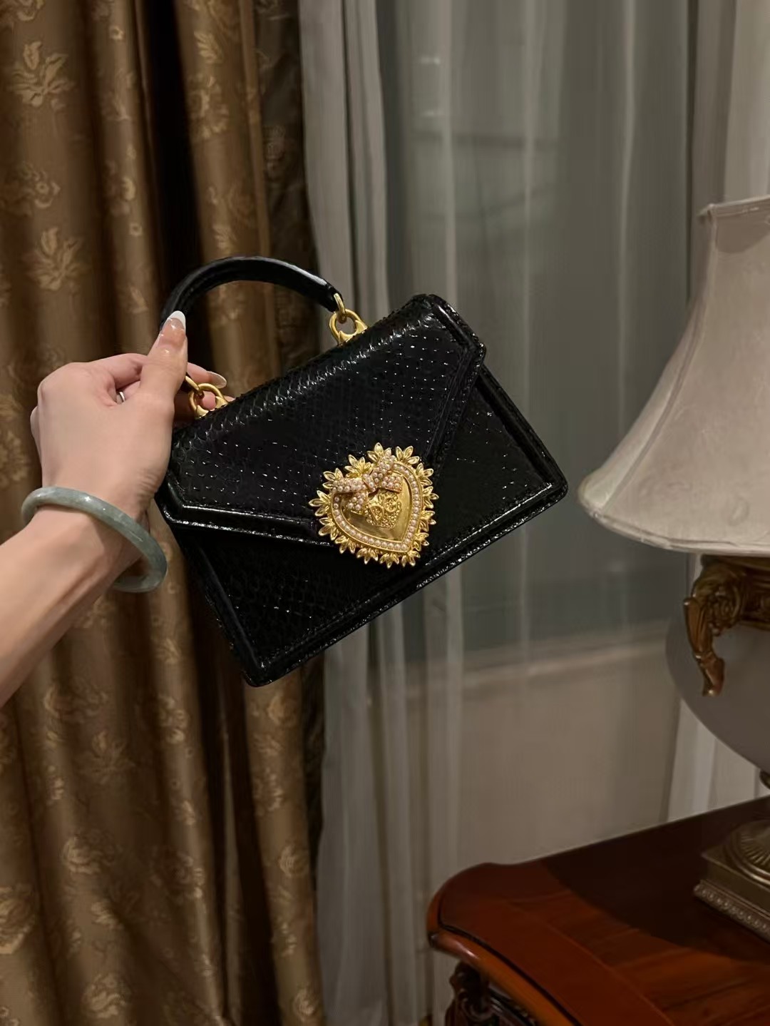 [TOP] Dolce & Gabbana D&G Devotion Tote Handle Bag Snake Skin 19x13.5x5cm - Black