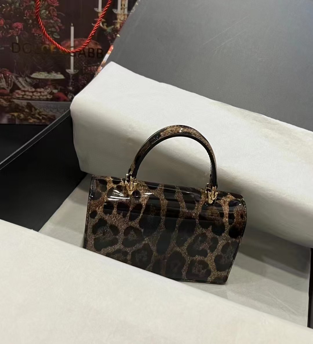 [TOP] Dolce & Gabbana D&G Handle Bag Patent Leopard 18x10x5cm - Black