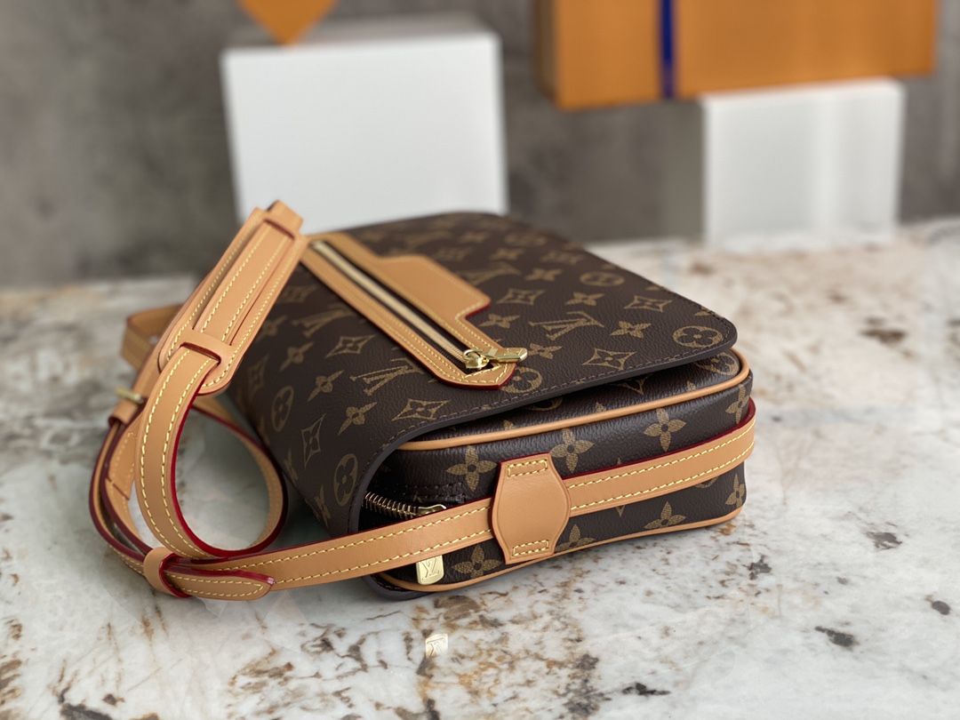 [TOP] Louis Vuitton LV Crossbody Bag 28x18x7cm - Brown