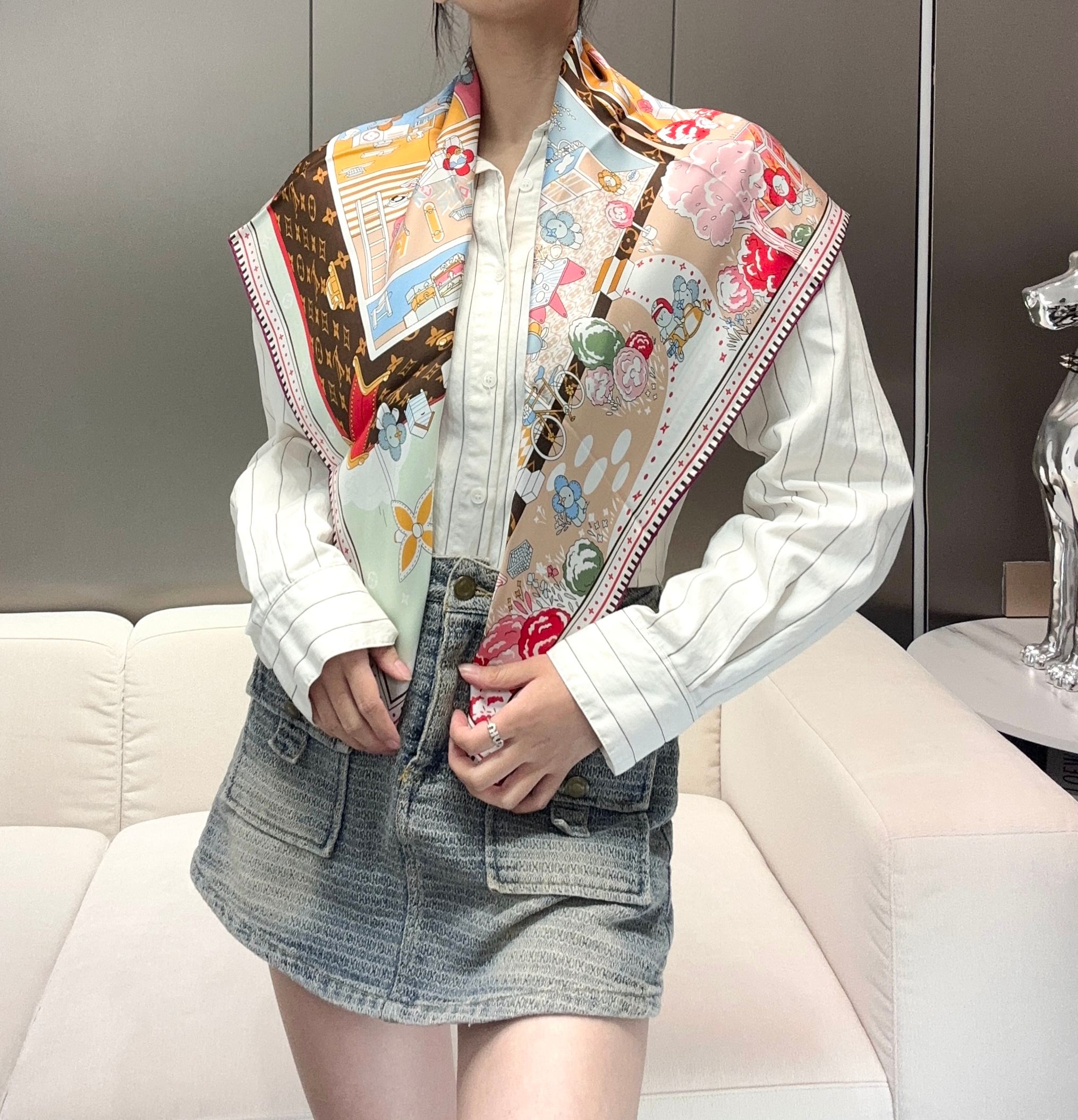 [TOP] Louis Vuitton LV Monogram Square Scarf 90 x 90 cm - Pink