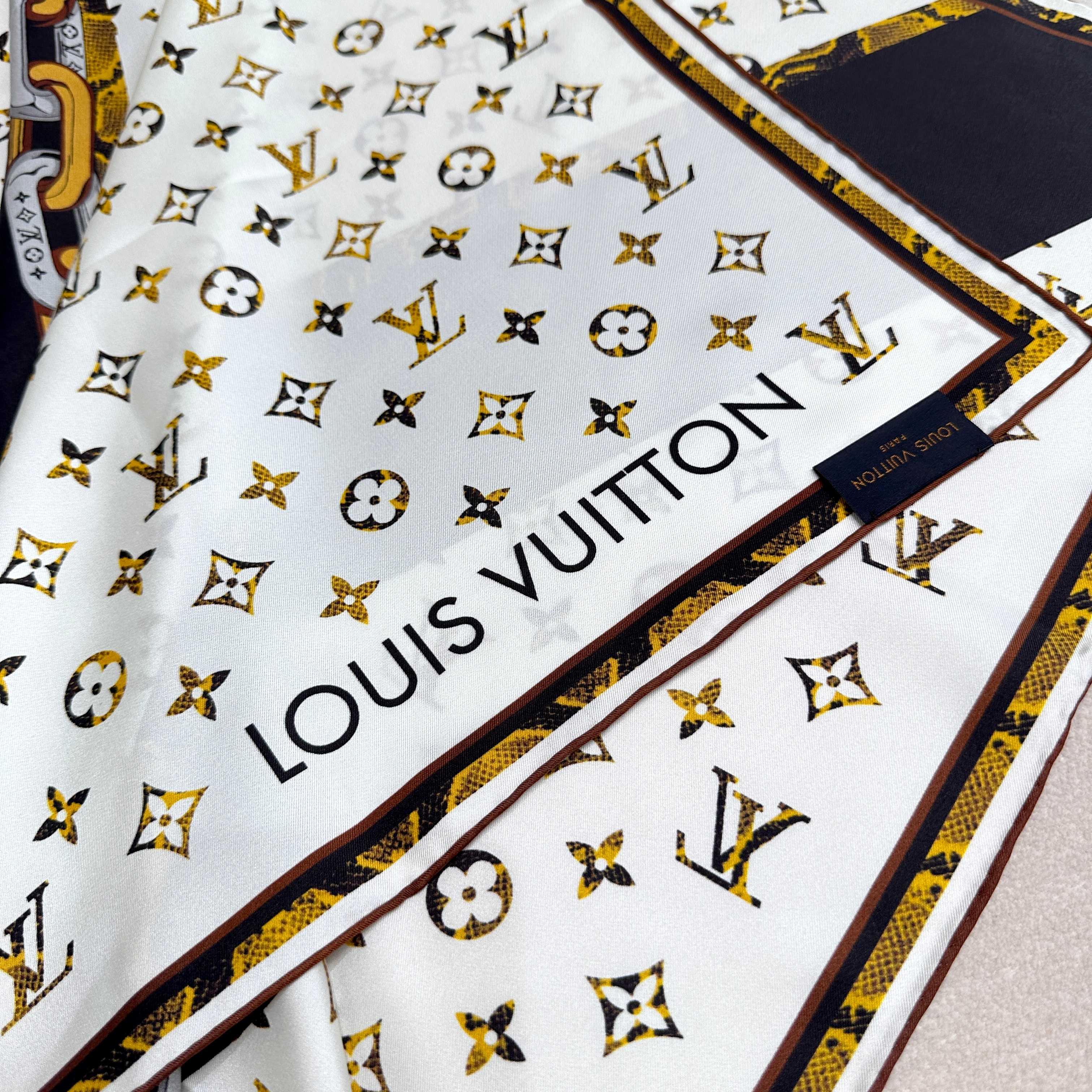 [TOP] Louis Vuitton LV Monogram Square Scarf 90 x 90 cm - White