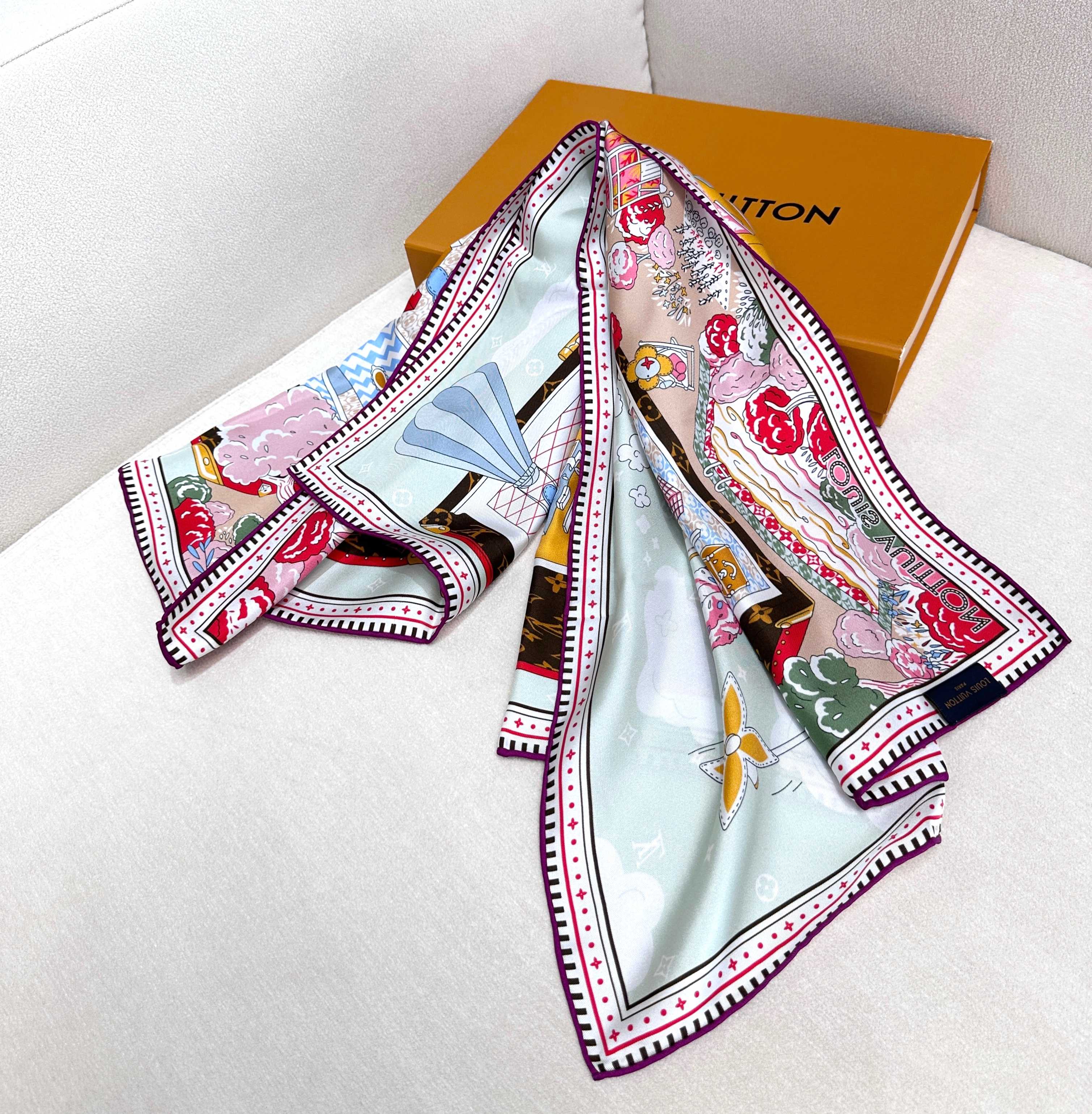 [TOP] Louis Vuitton LV Monogram Square Scarf 90 x 90 cm - Pink