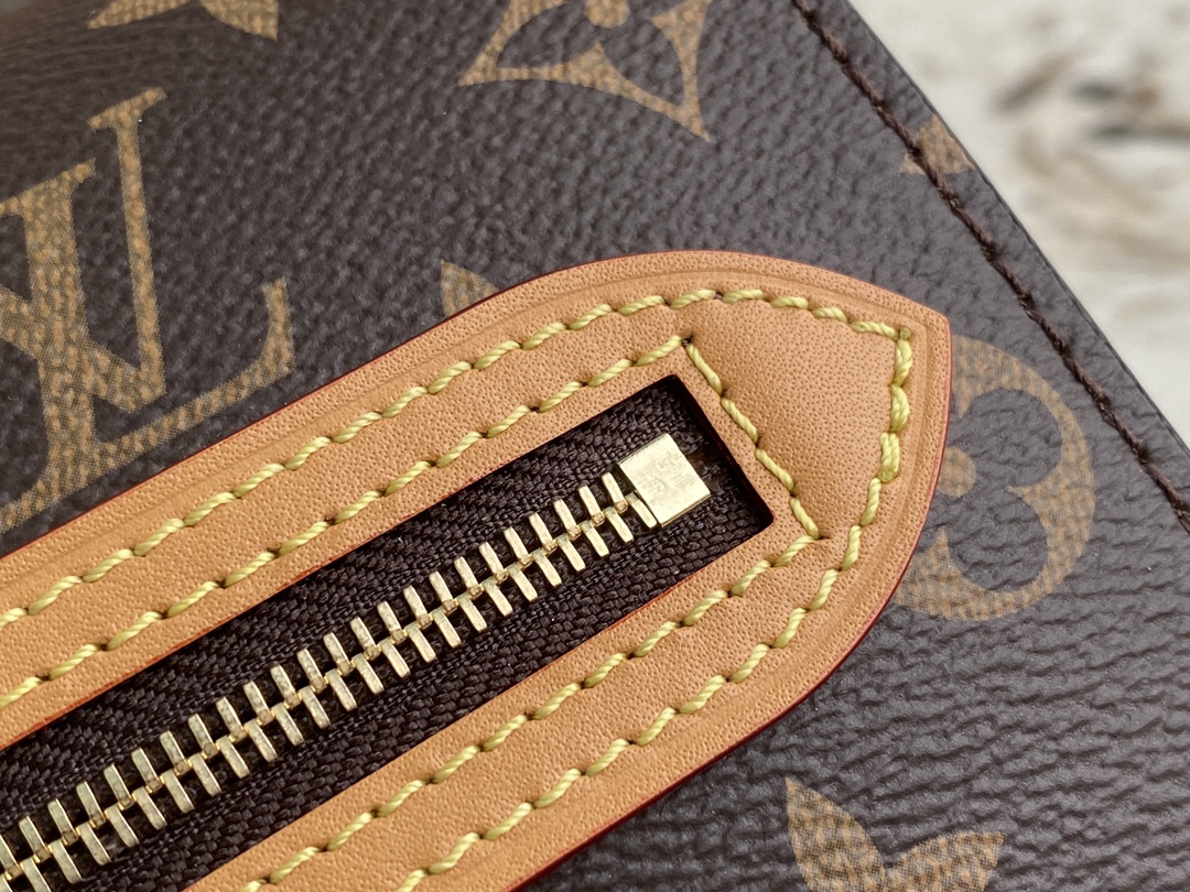 [TOP] Louis Vuitton LV Crossbody Bag 28x18x7cm - Brown