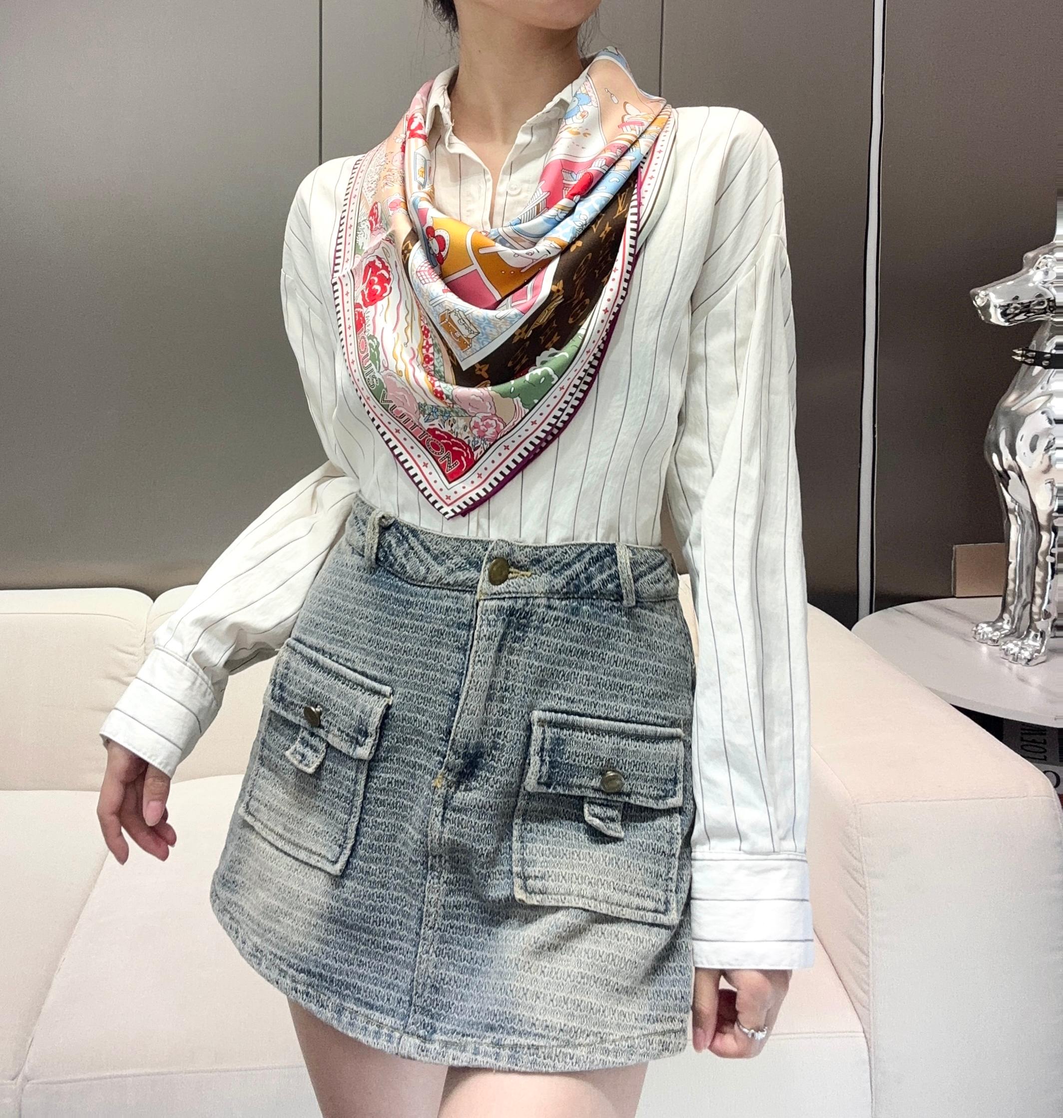 [TOP] Louis Vuitton LV Monogram Square Scarf 90 x 90 cm - Pink