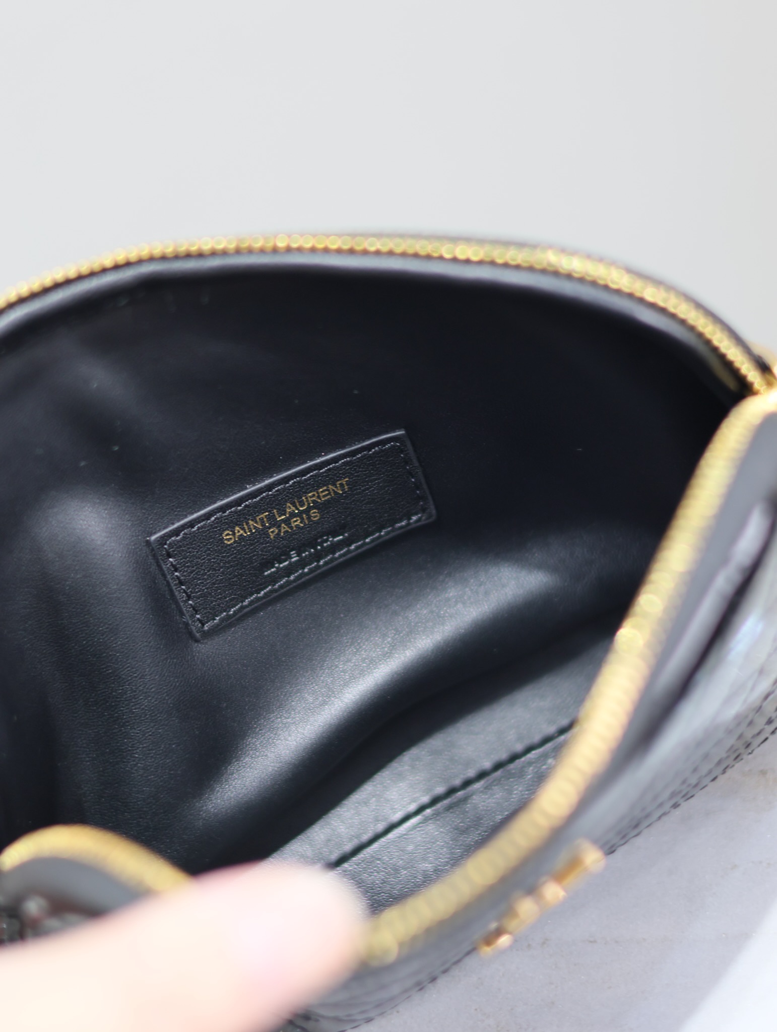 [TOP] Yves Saint Laurent YSL Gaby Bag Patent Leather 19x3x3.5cm - Black&GHW