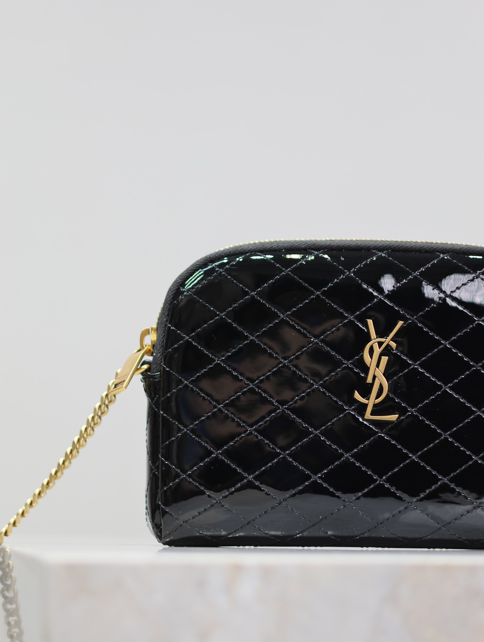 [TOP] Yves Saint Laurent YSL Gaby Bag Patent Leather 19x3x3.5cm - Black&GHW
