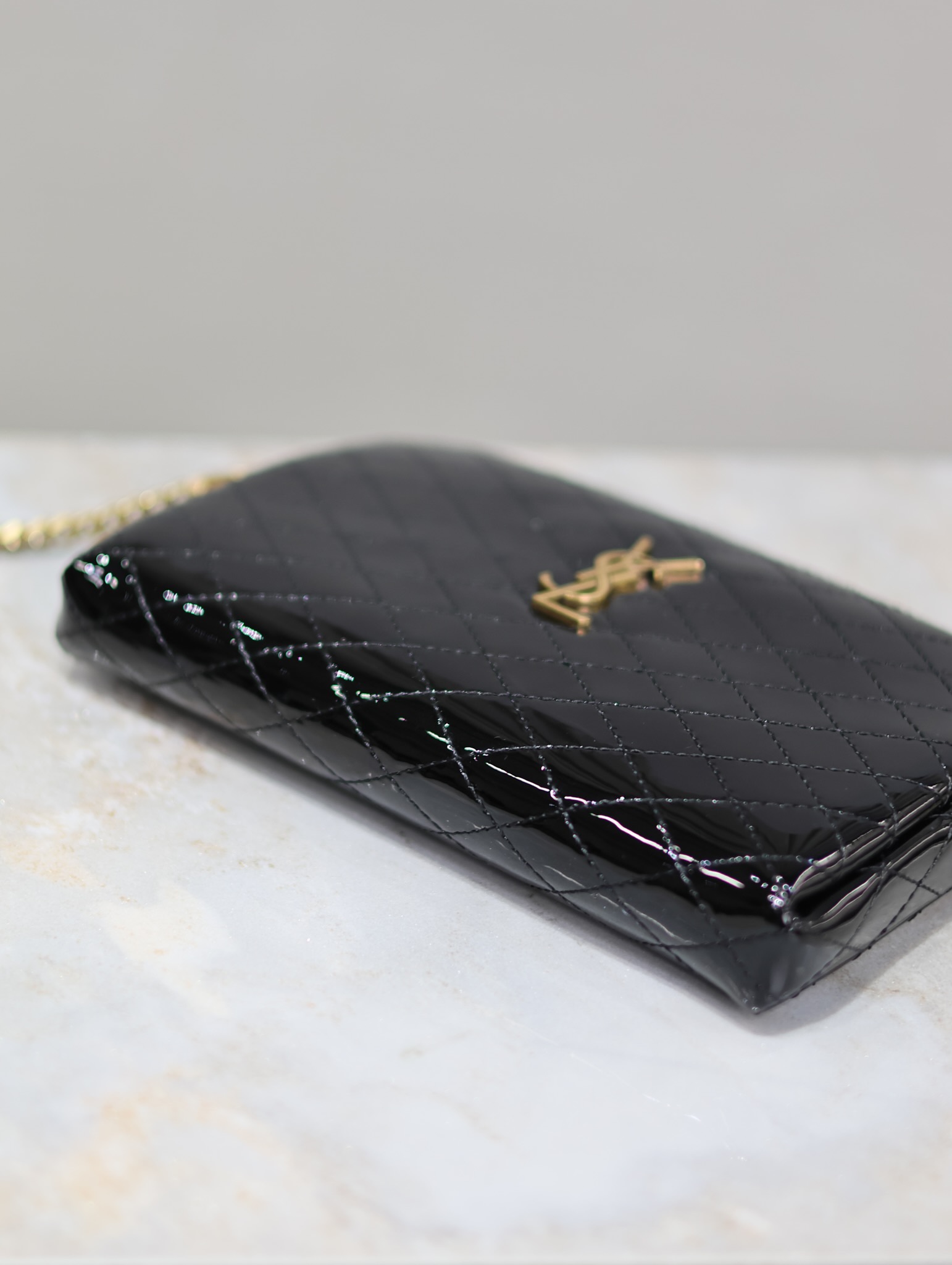 [TOP] Yves Saint Laurent YSL Gaby Bag Patent Leather 19x3x3.5cm - Black&GHW
