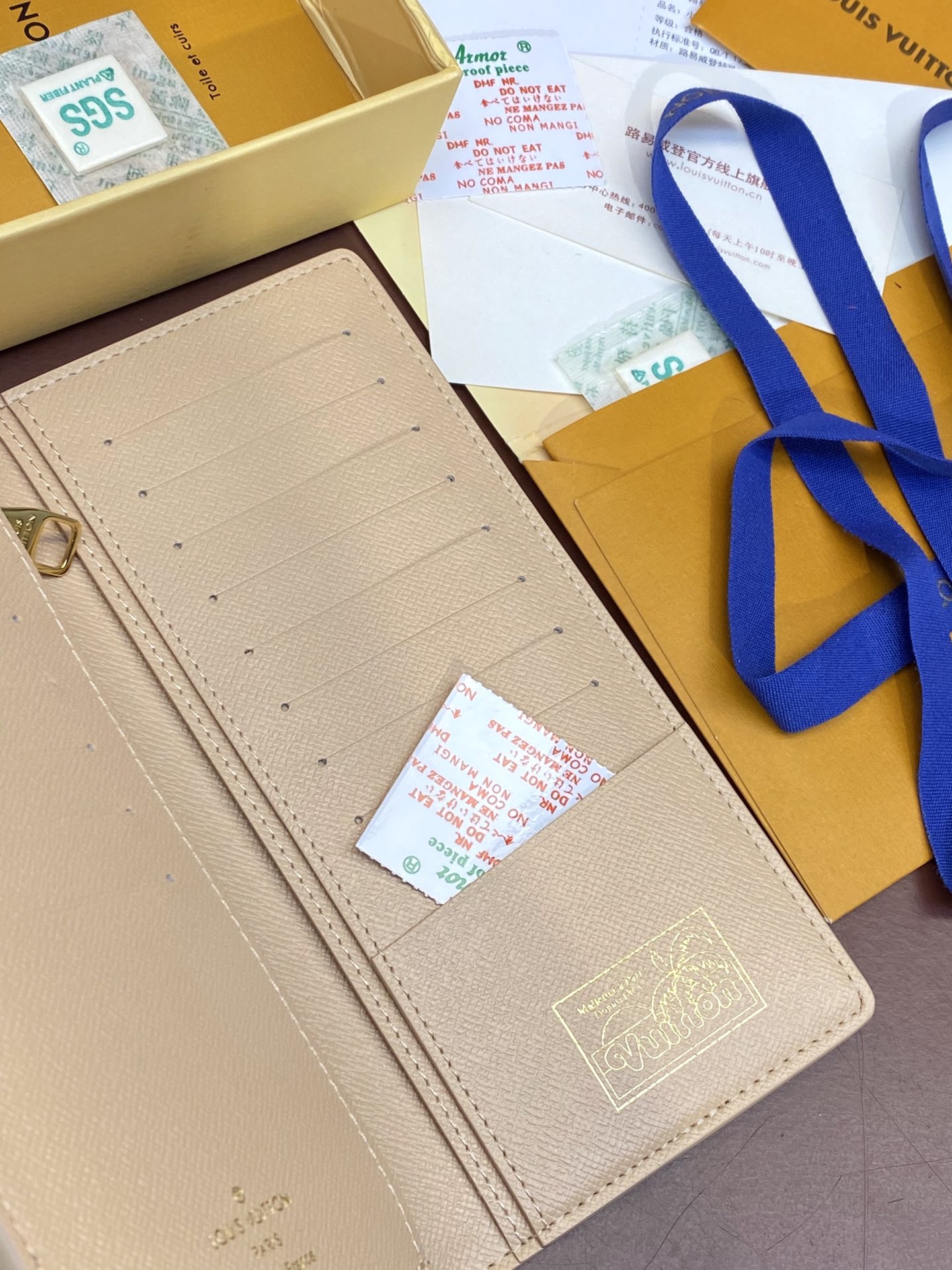 [TOP] Louis Vuitton LV Monogram Eclipse Wallet 19X10cm - Khaki