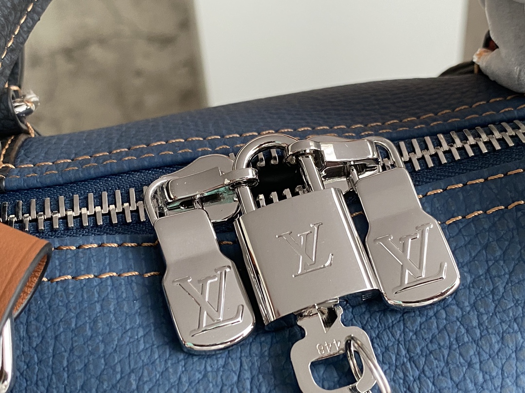 [TOP] Louis Vuitton LV Keepall BANDOULIÈRE 50 Travel Bag Taurillon Leather 50 x 29 x 23 cm - Denim