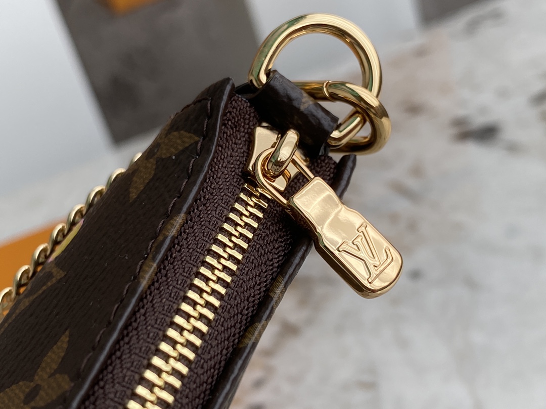 [TOP] Louis Vuitton LV Vivienne Holidays 2022 Mini Pochette Accessoires Bag 15.5x10.5x4cm - Brown