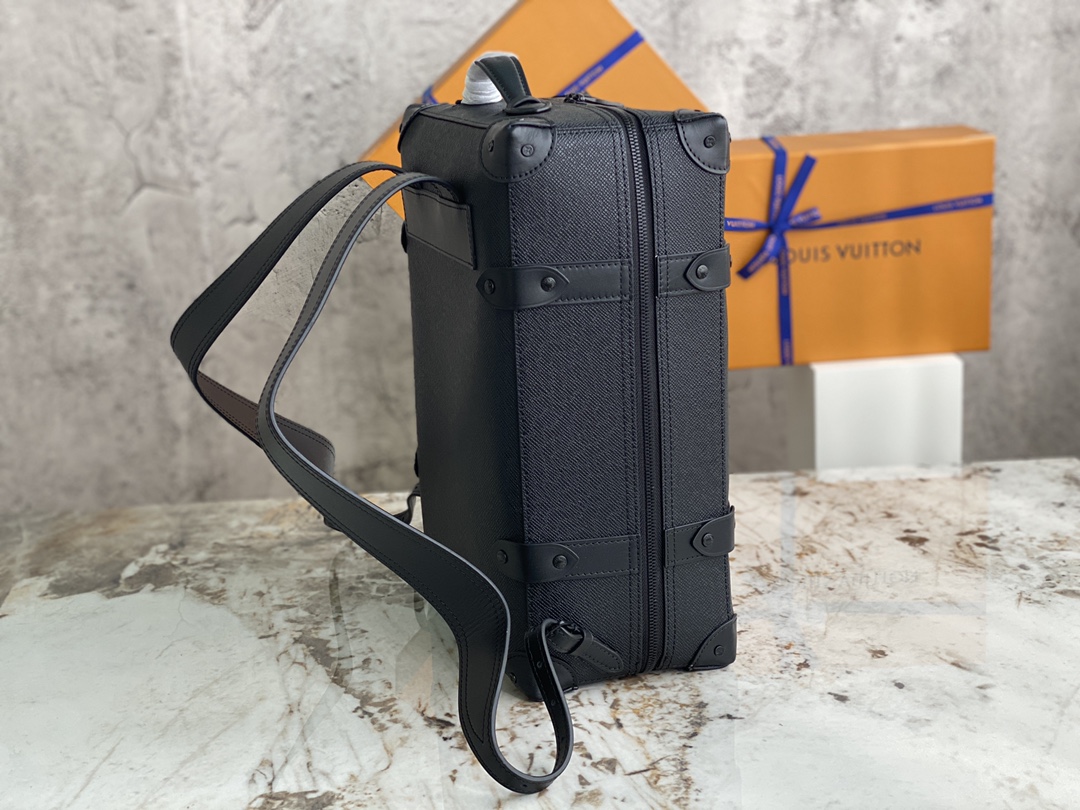 [TOP] Louis Vuitton LV Men's Soft Trunk Backpack 26x37x14cm - Black