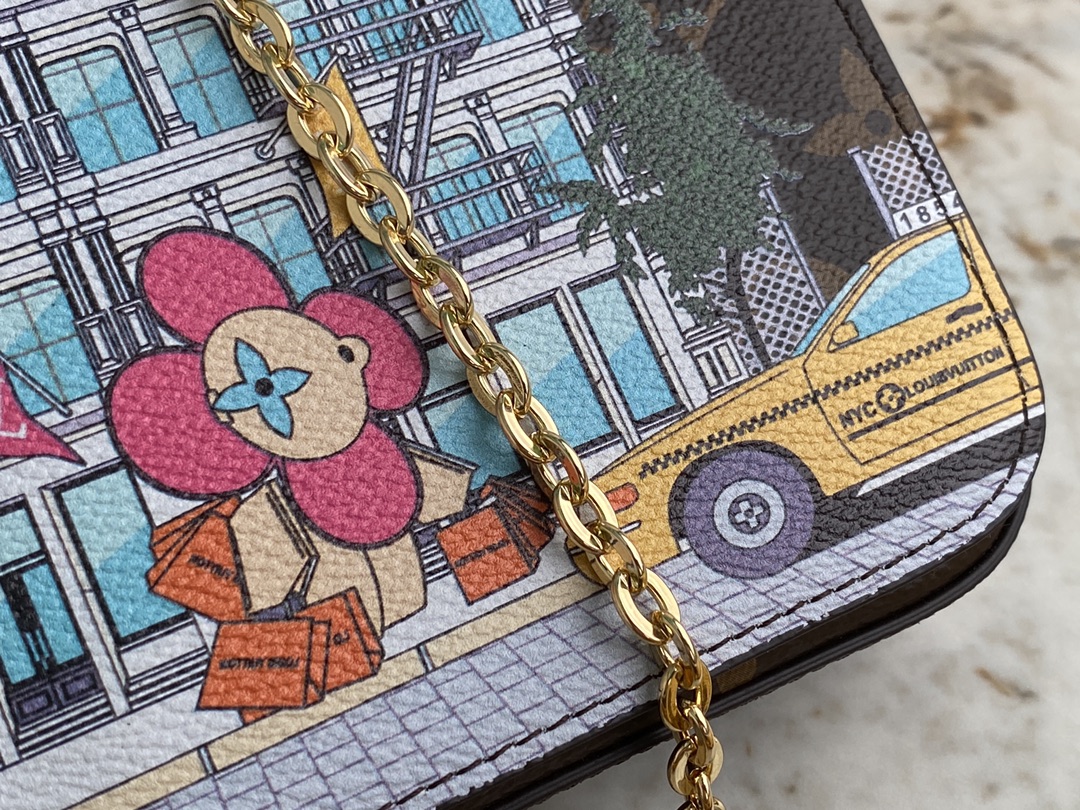 [TOP] Louis Vuitton LV Vivienne Holidays 2022 Pochette Félicie Bag 21X12X3cm - Brown