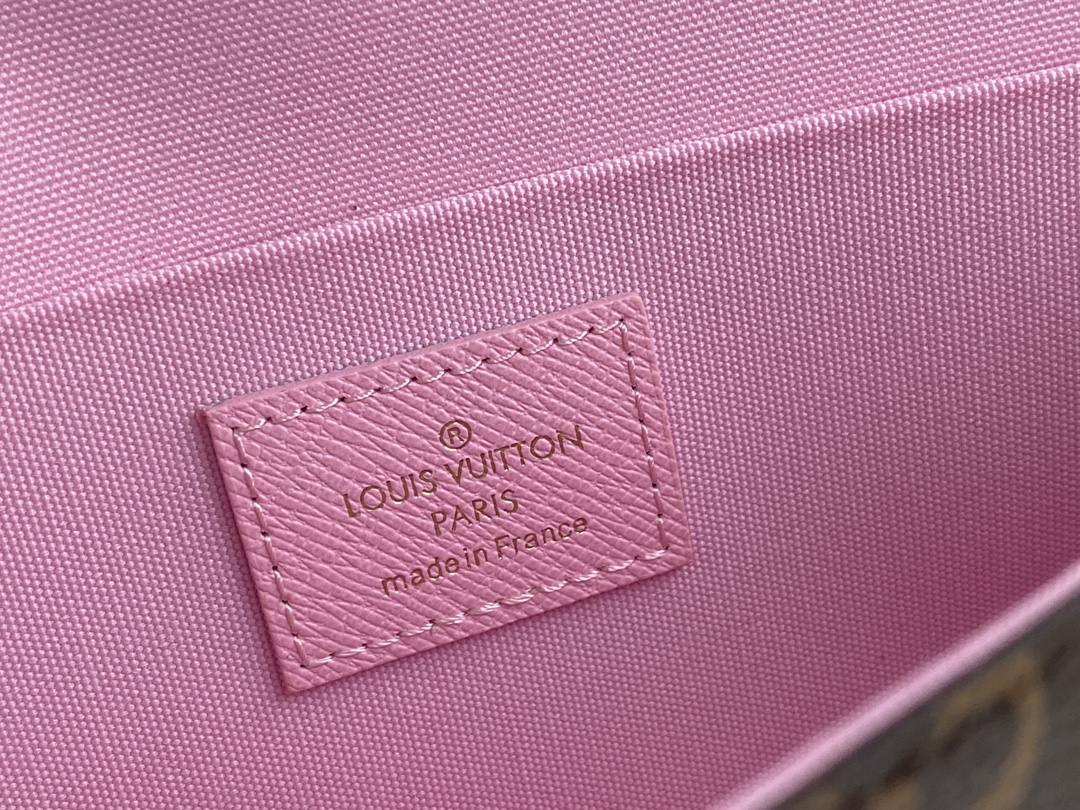 [TOP] Louis Vuitton LV Vivienne Holidays 2022 Pochette Félicie Bag 21X12X3cm - Brown