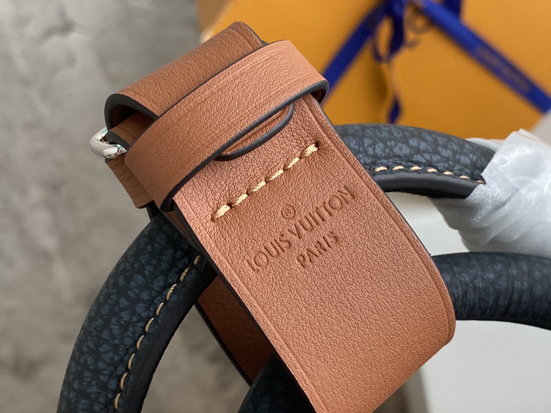 [TOP] Louis Vuitton LV Keepall BANDOULIÈRE 50 Travel Bag Taurillon Leather 50 x 29 x 23 cm - Denim