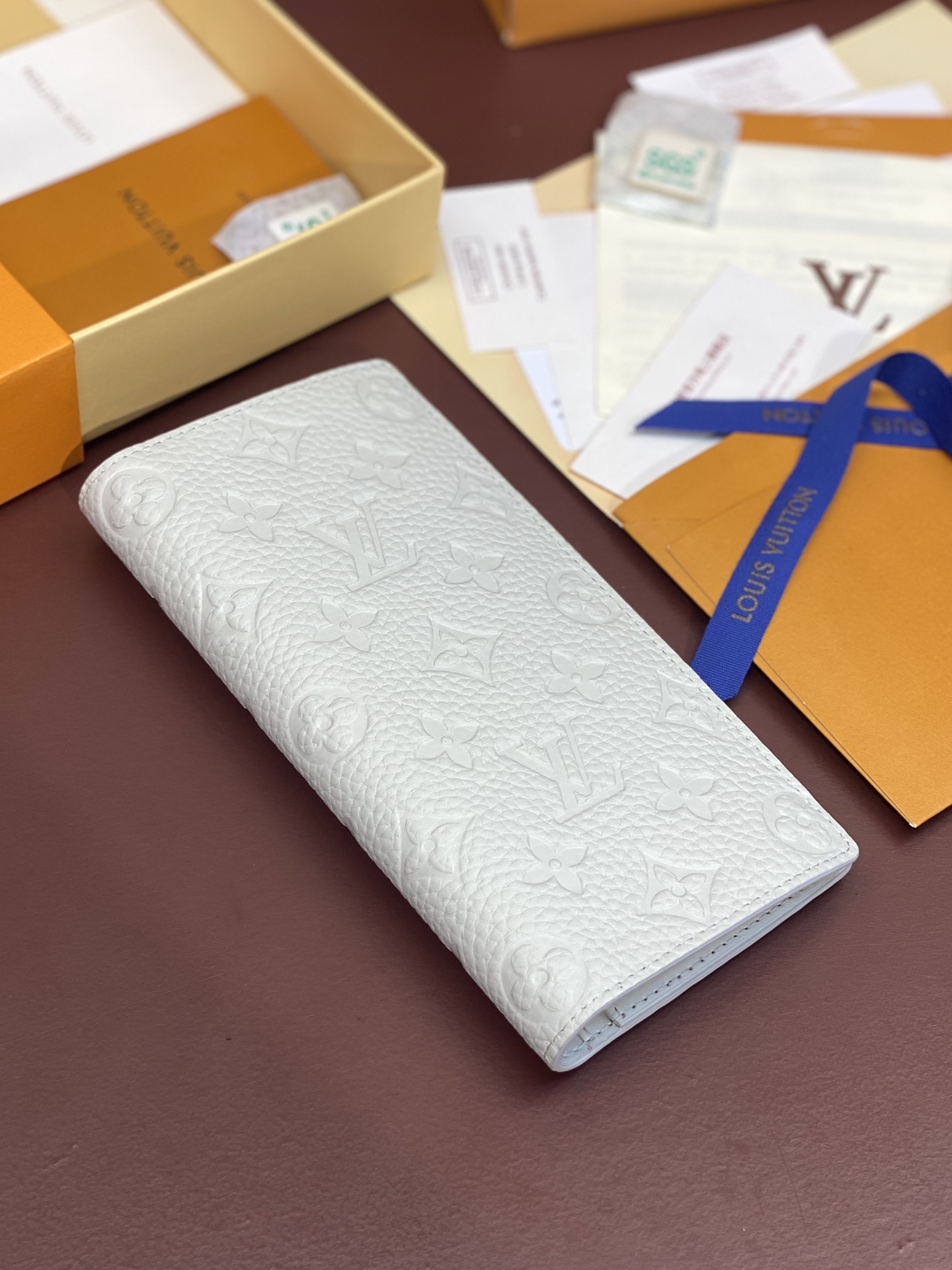 [TOP] Louis Vuitton LV Brazza Wallet Cowhide 19x2x10cm - White