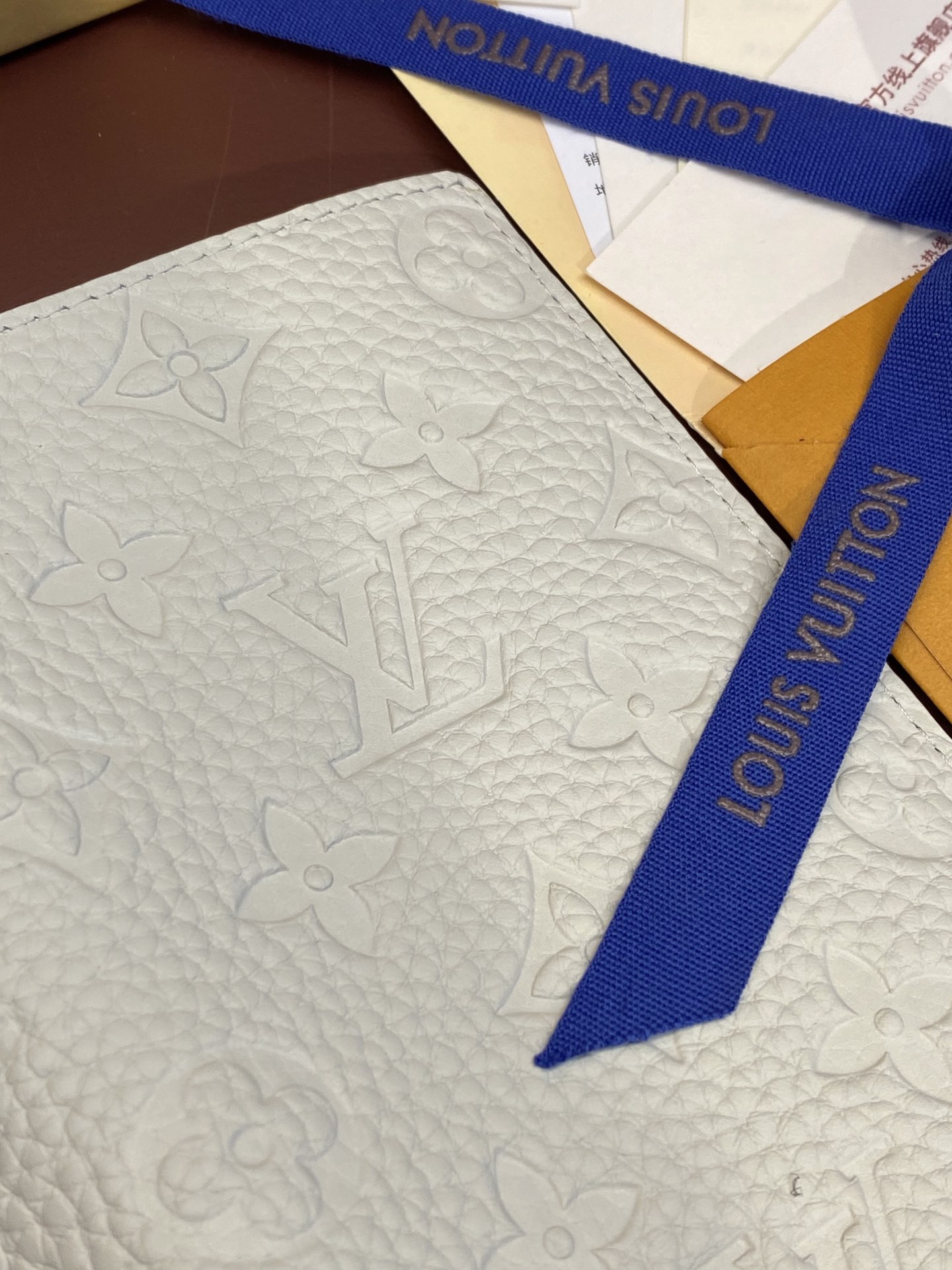 [TOP] Louis Vuitton LV Brazza Wallet Cowhide 19x2x10cm - White