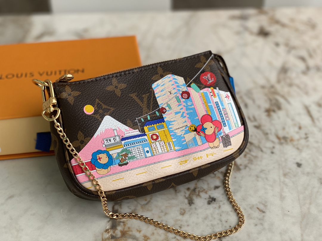 [TOP] Louis Vuitton LV Vivienne Holidays 2022 Mini Pochette Accessoires Bag 15.5x10.5x4cm - Brown