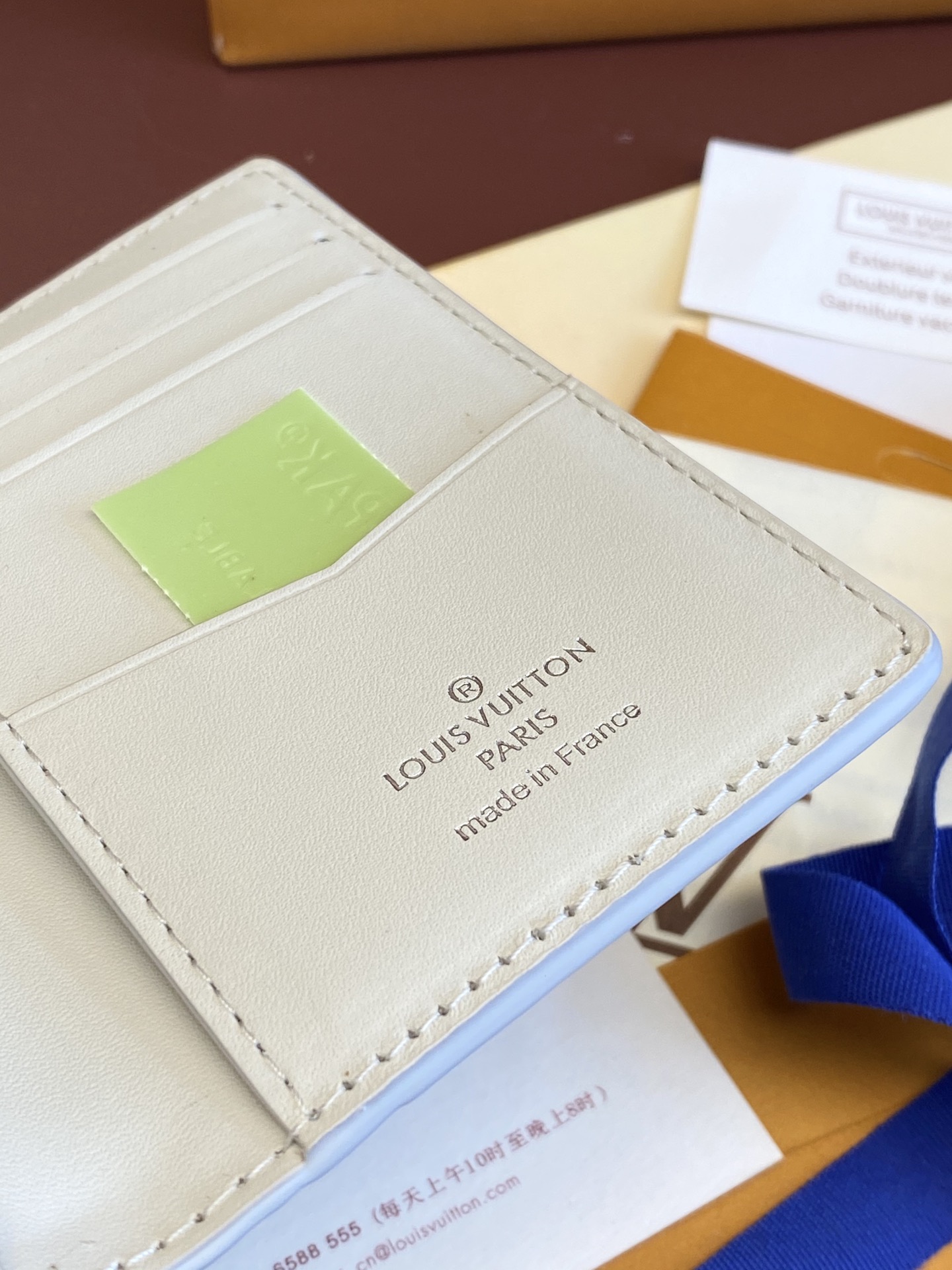 [TOP] Louis Vuitton LV Taurillon Card Bag Monogram Cowhide 11*7.5*1cm - White