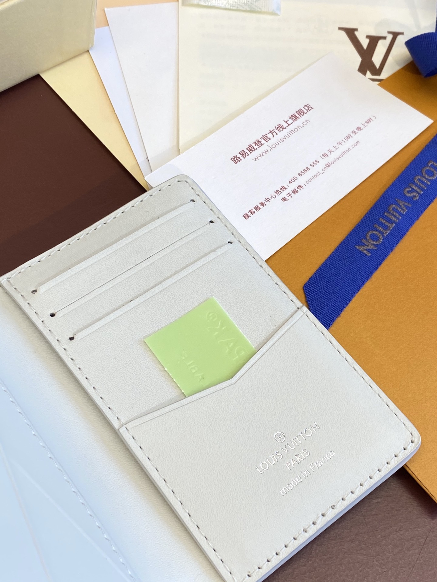 [TOP] Louis Vuitton LV Taurillon Card Bag Monogram Cowhide 11*7.5*1cm - White