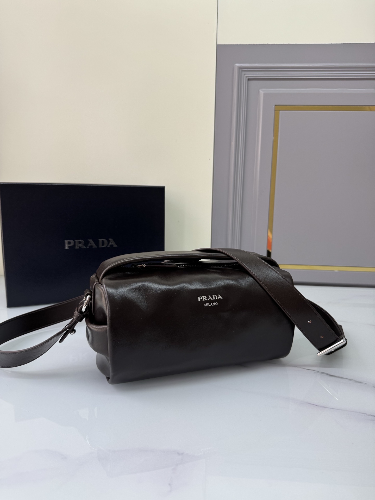 [TOP] PRADA Boston Bag Oil Wax Leather 24x11x11cm - Chocolate